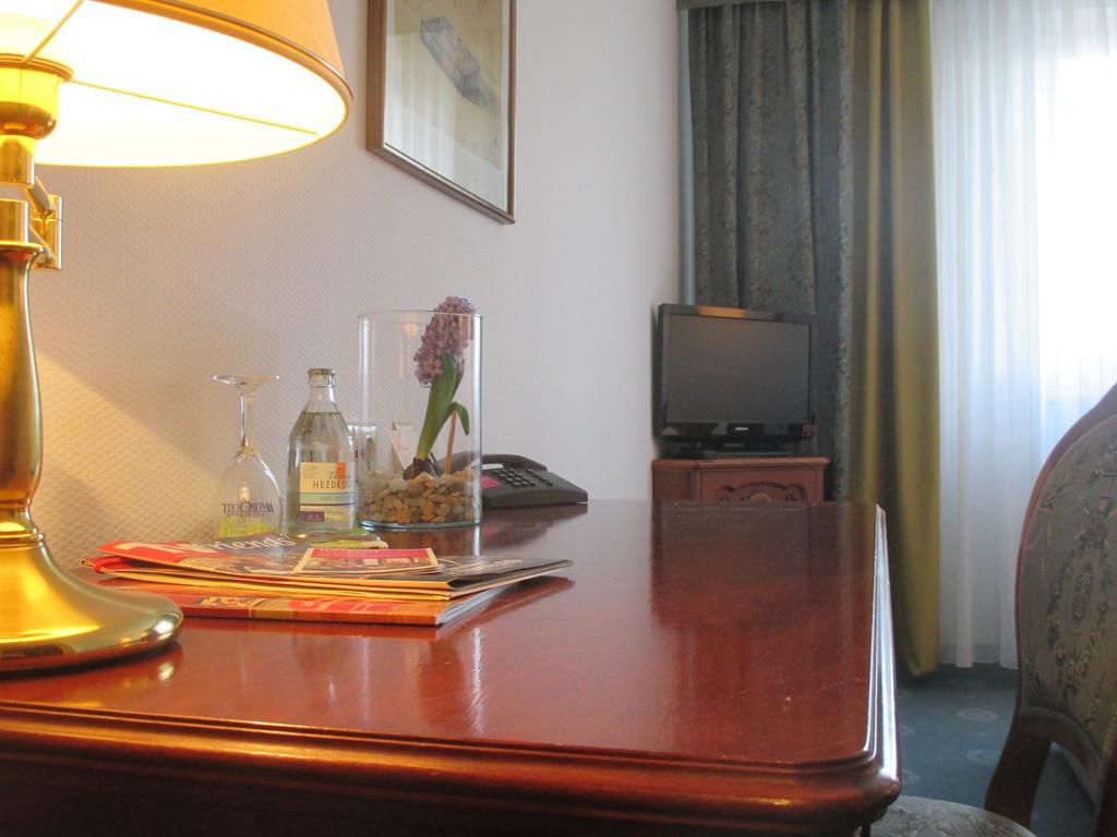 Adler Golf-& Tagungshotel Harth-Poellnitz Esterno foto